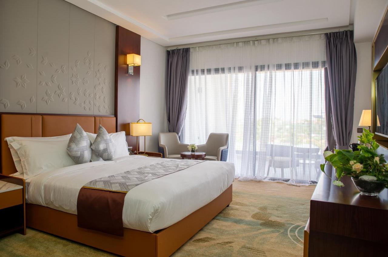 Waves Aqua Resort Kenitra Exterior foto A room at the hotel