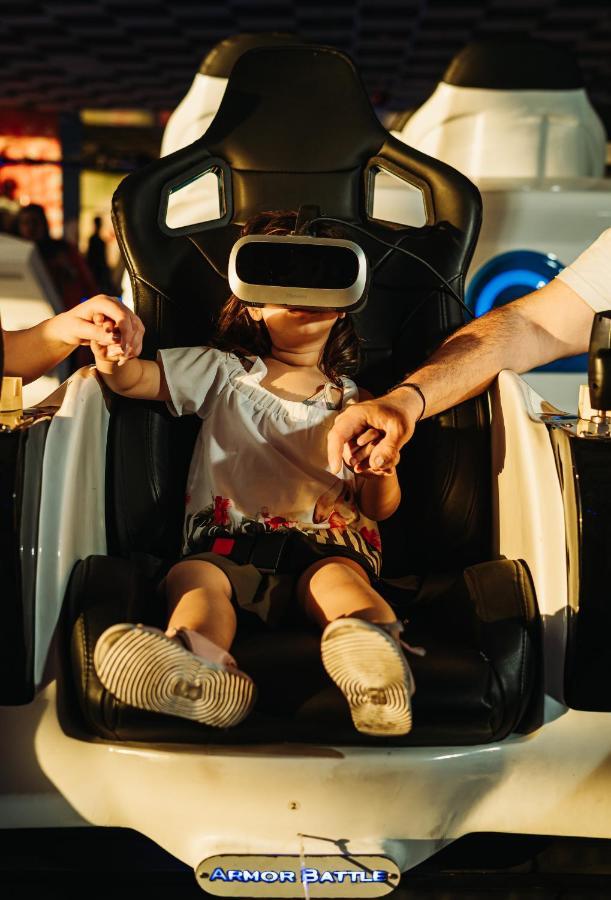 Waves Aqua Resort Kenitra Exterior foto A child wearing a 3D glasses
