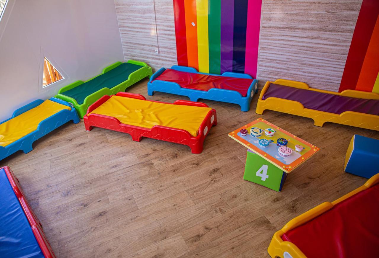 Waves Aqua Resort Kenitra Exterior foto A nursery in the UK