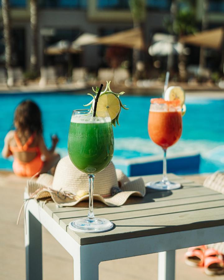 Waves Aqua Resort Kenitra Exterior foto A green smoothie